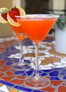 strawberries, lemon, martini, lemon drop Strawberry Lemon Drop Martini, Strawberry Lemon Drop, Lemon Drop Cocktail, Martinis Drinks, Lemon Drop Martini, Martini Recipe, Strawberry Lemon, Martini Recipes, Alcohol Drink Recipes