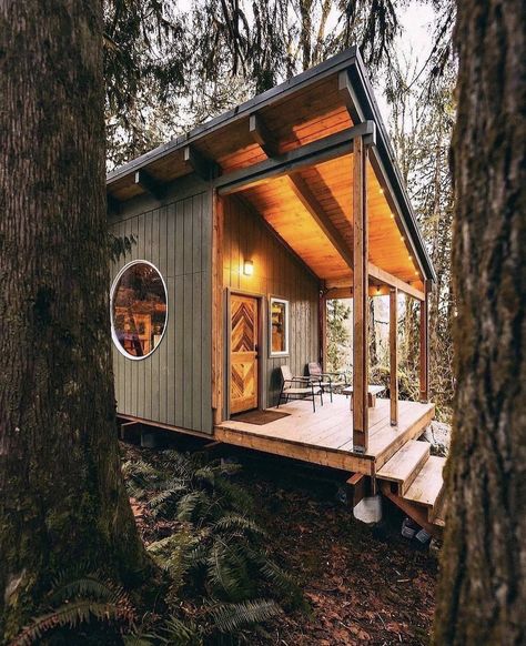 Stone House In The Woods, Small Stone Cottage, Design Casa Piccola, Small Stone House, Beach Houses Architecture, Cabin Tiny House, Tiny House Nation, Sea House, Tiny Cabin