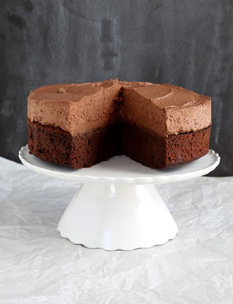 Gluten Free Chocolate Mousse Cake Gluten Free Chocolate Mousse, Eggless Chocolate Mousse, Gluten Free Chocolate Cake Recipe, Fudgy Chocolate Cake, Choc Mousse, Gluten Free Chocolate Cake, Sans Gluten Sans Lactose, Rich Chocolate Cake, Gluten Free Sweet