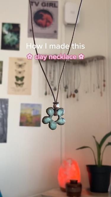 Pinterest Diy Crafts, Tanah Liat, Clay Diy Projects, Handmade Jewelry Tutorials, Fun Easy Crafts, Diy Crafts To Do, Clay Jewelry Diy, Be Original, Clay Necklace