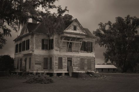 Wasden House Brooks County GA Endangered Landmark Photograph Copyright Brian Brown Vanishing South Georgia USA 2015 House In Nebraska, Trash Magic, Preachers Daughter, Vintage Mansion, Mother Cain, Preacher's Daughter, Country People, Mother Dearest, Ethel Cain