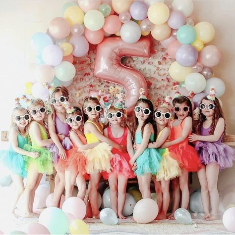 Fun Spring Photoshoot Ideas, Girls Birthday Party Ideas, Berry Basket, Kids Spa, Sleepover Birthday Parties, 5th Birthday Party Ideas, Ballerina Birthday, Birthday Photography, Barbie Birthday