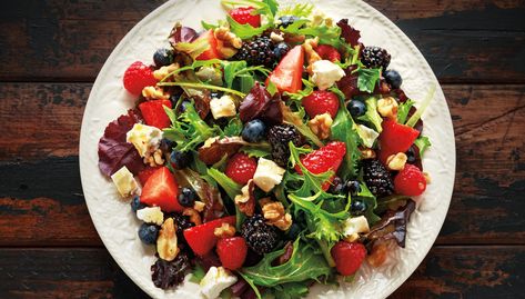 Green Salad With Strawberries, Lemon Honey Dressing, Berry Salad Recipe, Mixed Greens Salad, Salad With Strawberries, Pine Nuts Salad, Mixed Green Salad, Blueberry Salad, Greens Salad