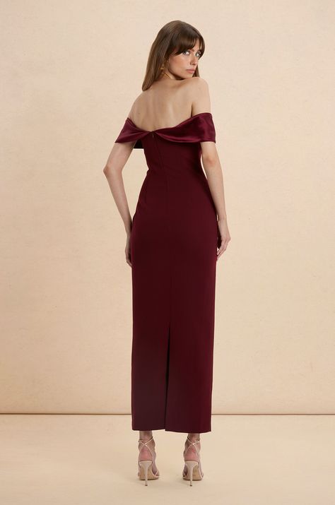 #eventwear #weddingguest #blacktie #formal #elegance #sonyamoda #nour Simple Frock, Simple Frock Design, Regal Elegance, Simple Frocks, Swimwear Sets, Frock Design, Church Decor, Event Dresses, Merlot