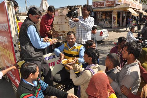 Narayan Seva Sansthan is working on its motto that nobody should sleep hungry in the city. And for this it is daily serving food among more than 500 poor and helpless hungry people.  If you also want to be part of this sacred work, then join us, donate us on: http://www.narayanseva.org/donation/donation.html ‪#‎NarayanRoti‬ ‪#‎SocialService‬ ‪#‎FeedHungry‬ Poor People Photography, Hungry People, Dream Book, People Eating, Poor People, Udaipur, Serving Food, People Photography, The City