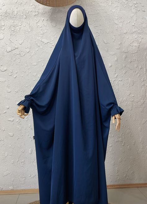 Full Hijab Style, Khimar Style Muslim, Islamic Outfits For Women, Islamic Outfits, Modest Outfits Muslim, Islamic Fashion Dresses, Hijab Designs, Niqab Fashion, Hijab Style Tutorial