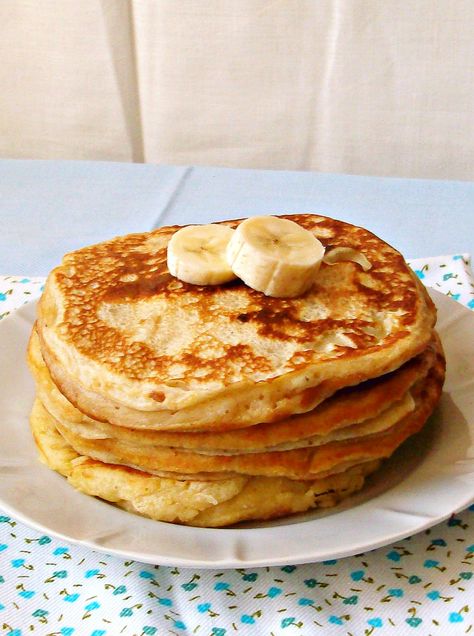 Croissants Breakfast, Yoghurt Pancakes, Pancakes Aesthetic, Banana Protein Pancakes, Banana Yogurt, Banana Oatmeal Pancakes, Greek Yogurt Pancakes, Dinner Vegetarian, Yogurt Pancakes