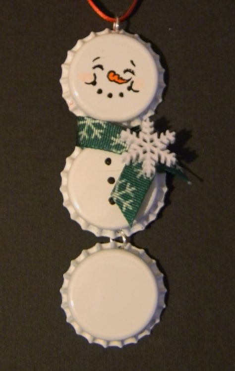 Snowman Bottle, Bottle Cap Projects, Bottle Cap Crafts, Snowman Ornament, Bottle Top, Diy Bottle, Snowman Crafts, Top Crafts, Christmas Ornaments Homemade