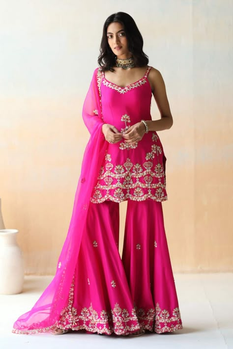 Buy Fuchsia Dupion Silk Embroidery Floral V Neck Kurta Sharara Set For Women by Aman Takyar Online at Aza Fashions. Jago Outfits, Hot Pink Sharara, Lehenga Pics, Pink Indian Outfit, Shadi Outfits, Pink Sharara Suit, Shaadi Outfits, Floral Thread Embroidery, Pink Sharara