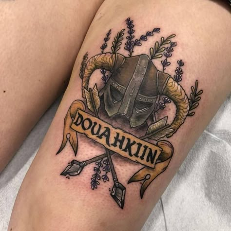 Dovahkiin - Dragonborn ... Thanks @vanessaspezowka ! It's perfect! 😍😍 . . . #tattoo #videogametattoo #dovahkiin #dragonborn #skyrim… Skyrim Dark Brotherhood Tattoo, Dragonborn Tattoo, Paarthurnax Skyrim Tattoo, Witcher Tattoos, Skyrim Tattoo Ideas, Elder Scrolls Tattoo, Dragonborn Skyrim, Tattoo Games, Skyrim Tattoo