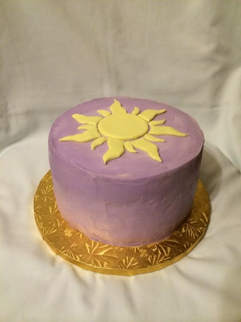 Simple Disney Cake, Disney Cake Ideas Easy, Disney Themed Cakes Easy, Rapunzel Themed Cake, Rupanzel Cake Ideas, Rapunzel Cake Ideas, Tangle Cake, Tangled Cake Ideas, Tangled Cake