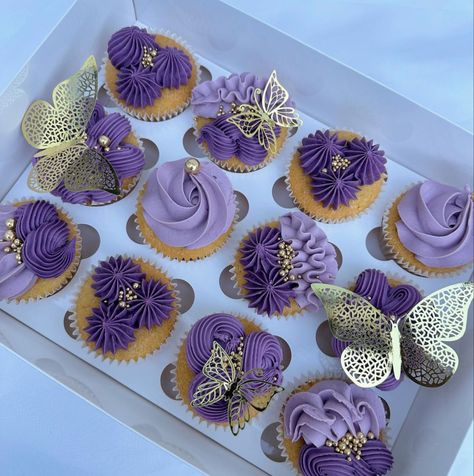 Purple Cupcakes With Butterflies, Purple Cupcakes Aesthetic, Purple Butterfly Cupcakes Ideas, Purple Gold Cupcakes, Speak Now Cupcakes, Purple Butterfly Baby Shower Cake, Aesthetic Cupcake Designs, Butterfly Theme Cupcakes, Butterfly Cupcakes Ideas