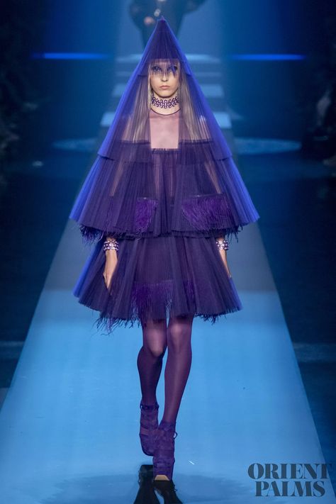 Jean Paul Gaultier Couture, Gaultier Couture, Jean Paul Gaultier Haute Couture, Sandra Backlund, Irina Shabayeva, Christopher Bailey, Lou Doillon, Christopher Raeburn, Julien Macdonald