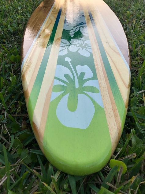 Surfboard Decoration, Surfboards Artwork, Wood Surfboard, Surfboard Decor, Woodgrain Pattern, Surfboard Wall Art, Surfboard Wall, White Hibiscus, Surf Boards