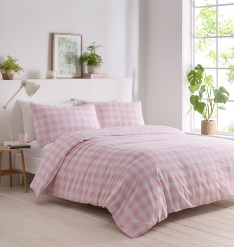 Gingham is a pattern at the HEART of cottagecore - and it is here to stay 🍄 #gingham #ginghamstyle #ginghamcheck #cottagecore #cottagestyle #cottagedecor #cottagecoreaesthetic #check #makeyourspaceyourhome King Size Duvet Set, Gingham Duvet Cover, Feminine Vibes, Pretty Bedding, Super King Duvet Covers, Double Duvet Covers, King Size Duvet, Double Duvet, Single Duvet Cover