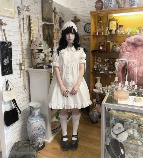 Doll at the antique store 🗝️🕰️🤍 Vintage Doll Aesthetic, Doll Outfits Aesthetic, Doll Aesthetic, Lolita Outfits, So Me, Feminine Blouses, Doll Outfits, Antique Store, Classy Aesthetic