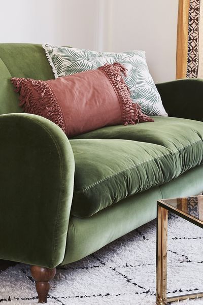 Original features and vintage objects are teamed with contemporary design in this East Sussex home. Green Velvet Sofa Cottage, Vintage School Desk, Floral Victorian Sofa, Bedroom Victorian, Take Notes, Victorian Terrace, Vintage Objects, Light And Space, House Decorating