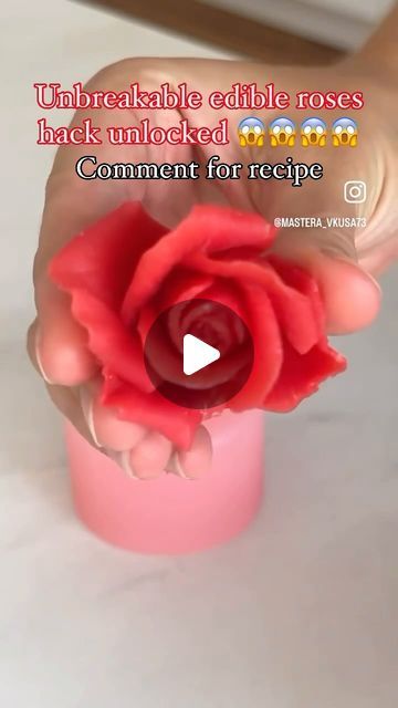 Flower On Cake, Design Chocolate Cake, Simple Cake Design, Sweet Snap, Edible Clay, Gelatin Powder, Edible Flowers Cake, Design Chocolate, Sugar Flowers Cake