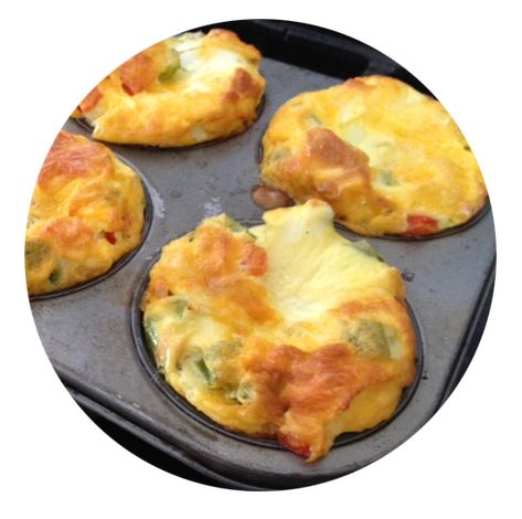 Crustless Quiche Cups, Quiche Cups, Jumbo Muffins, Bowl Ideas, Grab And Go Breakfast, Green Bell Pepper, Muffin Tin Recipes, Fit Foodie, Crustless Quiche