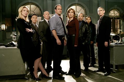 An Ode To Law & Order: SVU Marathons #Refinery29 Tamara Tunie, Diane Neal, Christopher Meloni, Tom Hopper, Law And Order: Special Victims Unit, Chris Meloni, Robert Sheehan, Ice T, Special Victims Unit