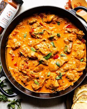 Garlic Red Pepper Chicken — The Daley Plate Red Curry Paste Recipe, Curry Paste Recipe, Thai Red Curry Recipe, Red Curry Recipe, Thai Curry Recipes, Red Curry Chicken, Recipes With Chicken And Peppers, Paste Recipe, Pepper Chicken