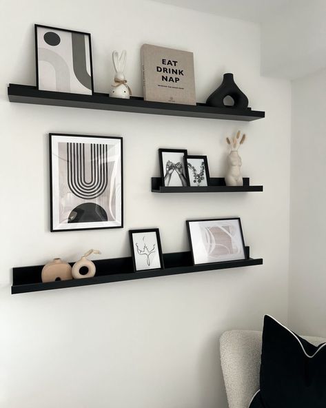 23+ Amazing Shelves Ideas Above Couch (2024) - DrExplains Ledge Decorating Ideas, Ideas Above Couch, Shelves Above Couch, Above The Couch, Ledge Decor, Shelf Designs, Sleek Decor, Monochrome Decor, Earthy Decor