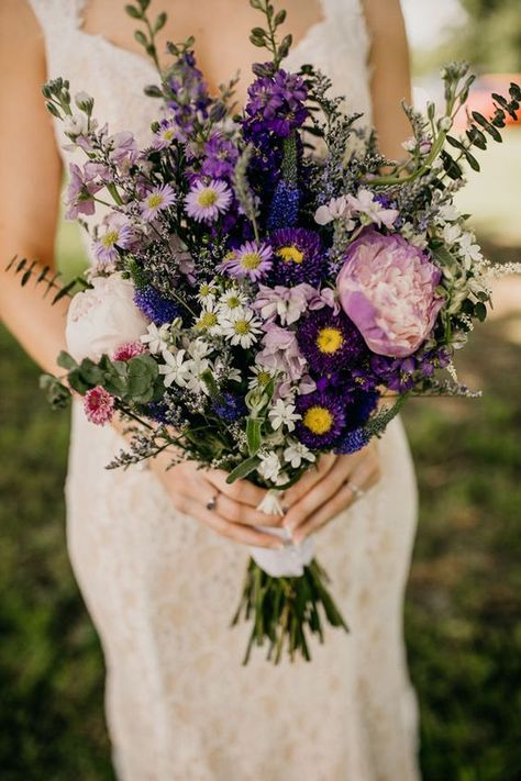 Daisy And Purple Wedding Bouquet, Purple Wildflower Wedding Bouquet, Lilac Wildflower Bouquet, Lavender Wildflower Wedding, Lavender Wildflower Bouquet, Lavender And Daisy Bouquet, Purple Wildflower Bouquet, Country Wedding Bouquet, Wedding Bouquets Purple