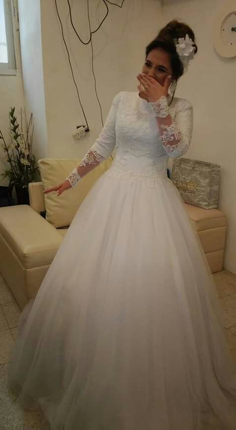 Pentacostal Weddings, Pentecostal Wedding Dress, Apostolic Wedding Dress, Apostolic Wedding, Pentecostal Wedding, Wedding Gown Backless, Beautiful Bridal Dresses, Church Clothes, Modest Wedding Gowns