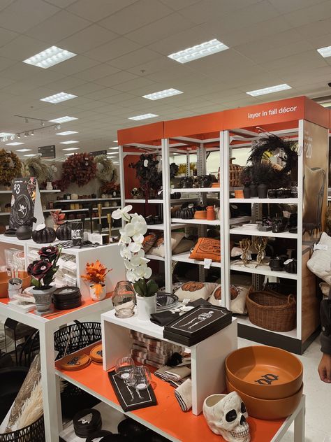 Target halloween aisle Fall Aesthetic Shopping, Halloween Shopping Aesthetic, Fall Shopping Aesthetic, Target Halloween Decor, Fall Sleepover, Halloween Target, Fall Target, Cute Background For Zepeto, Walmart Halloween