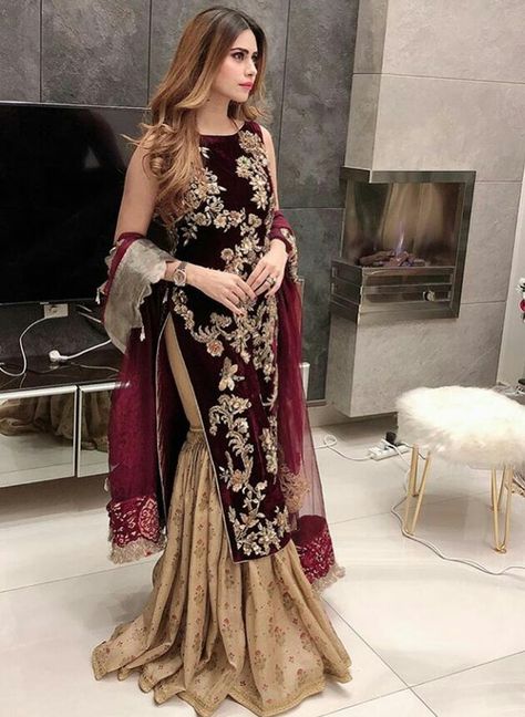 #pintrest@Dixna deol Wadding Dress, Barat Dress, Sharara Dress, Casual Bridal Dress, Dabka Work, Asian Wedding Dress Pakistani, Fish Dress, Pakistani Formal Dresses, Velvet Dress Designs