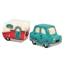 Car And Camper Salt-And-Pepper Shaker Set Retro Trailer, Mid Century Colors, Road Trip Car, Car Camper, Retro Campers, Christmas Kitchen Decor, Vintage Travel Trailers, Spice Containers, Ceramic Set