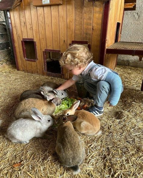 Family Cottagecore, Country Family Aesthetic, Kids Being Kids, Life Goals Future, Dream Kids, Nature Baby, Farm Kids, Future Farms, Farm Lifestyle