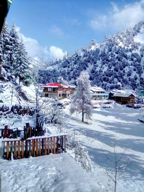 Snowfall Wallpaper, Beauty Of Kashmir, Best Winter Destinations, Best Winter Vacations, Hunza Valley, Khyber Pakhtunkhwa, The Lone Ranger, Gilgit Baltistan, Winter Destinations