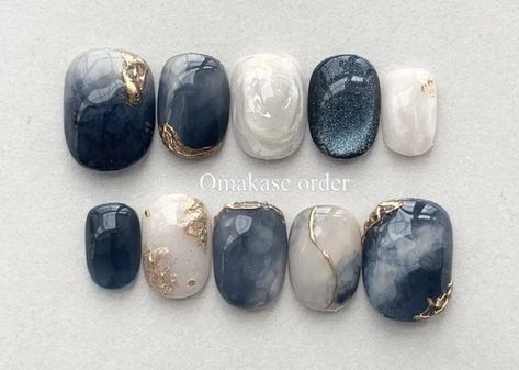 Midnight Blue Nails Design, Blue Marble Nails, Nymphaea Lotus, Navy Blue Nails, Classy Nail Designs, Subtle Nails, Marble Nail Art, Blue Nail Designs, Japanese Nails