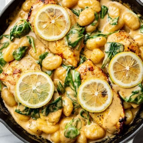 Creamy Lemon Chicken Gnocchi, Lemon Gnocchi Chicken, Lemon Chicken Gnocchi, Lemon Gnocchi, Lemon Chicken Breast Recipes, Lemon Pesto Chicken, Creamy Lemon Sauce, Lemon Chicken Thighs, Gluten Free Gnocchi