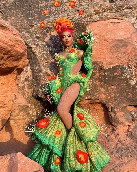 Plant Outfit Aesthetic, Drag Queen Aesthetic, Diego Montoya, Cactus Outfit, Little Shop Of Horrors Costume, Cactus Costume, Drag Clothing, Hedgehog Cactus, Drag Fashion