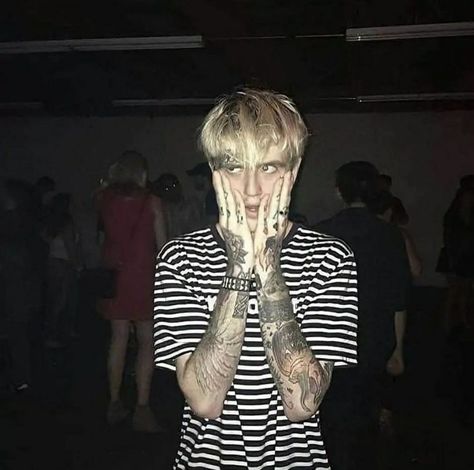 Lil Peep Hellboy, Swag Pics, Ghost Boy, Little Bo Peep, Look At The Sky, I Miss U, Living Forever, Rappers, Music Artists