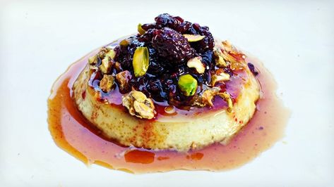 flan with candied pistachios Pistachio Flan, Candied Pistachios, Raw Pistachios, Pistachio Recipes, Dominican Food, Flan Recipe, Filipino Desserts, Creamed Eggs, Cuban Recipes