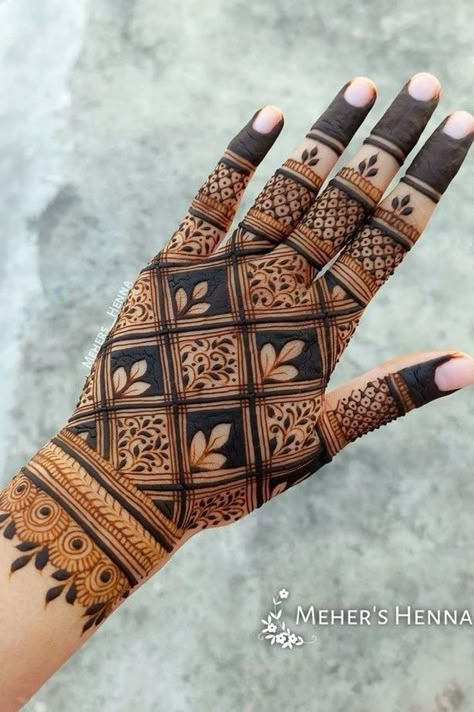 Here is an image of mandala mehndi designs for your reference. Do keep a check for all upcoming occasions and festivals. Mandala Mehndi Designs, Mandala Mehndi, Short Mehndi, Short Mehndi Design, Rajasthani Mehndi Designs, Front Mehndi, Front Mehndi Design, Simple Mehendi, Simple Mehendi Designs