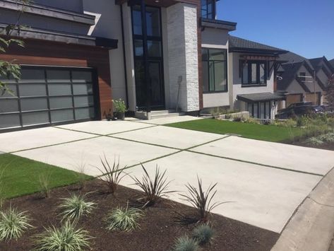 Dream Driveway, Tiles Terrace, Cement Driveway, Grass Driveway, Pavers Design, Driveway Pavers, Modern Driveway, Concrete Walkway, Smooth Concrete