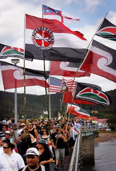 Māori flags at Waitangi Day, 2008 Maori Flag, Treaty Of Waitangi, Waitangi Day, Maori Words, New Zealand Flag, Maori People, Rural Land, Never A Dull Moment, Bay Of Islands