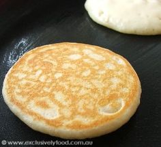 Light Pancakes, Pikelet Recipe, Housewife Recipes, Homemade Crumpets, Tea Preparation, Crepes And Waffles, Buckwheat Flour, Small Banana, Candida Diet