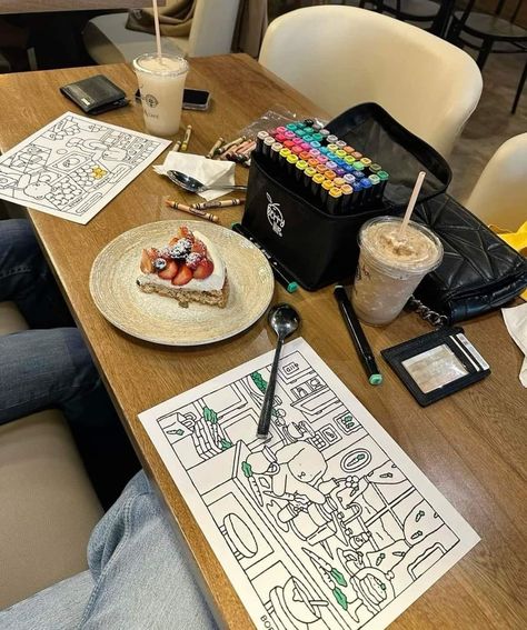 Coloring Date Aesthetic, Friend Activities, Foto Ideas Instagram, Activities To Do, New Hobbies, Printable Coloring Pages, Quality Time, Girly Things, Stuff To Do