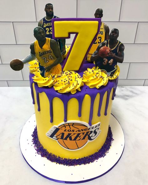 Lebron James Cake Ideas, Charlotte Hornets Cake, Lebron James Birthday Cake, Basketball Birthday Cake Ideas, Lakers Cake Design, Lakers Themed Cake, Lakers Cake Ideas, La Lakers Cake, 7th Birthday Cake Boys