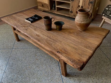 Reclaimed Large Coffee Table Unique Farmhouse Table - Etsy Cool Wood Coffee Table, Live Wood Coffee Table, Cottagecore Coffee Table, Vintage Wood Coffee Table, Coffee Table Antique, Coffee Table Alternative Ideas, Parquet Coffee Table, Spanish Style Coffee Table, Big Rustic Coffee Table