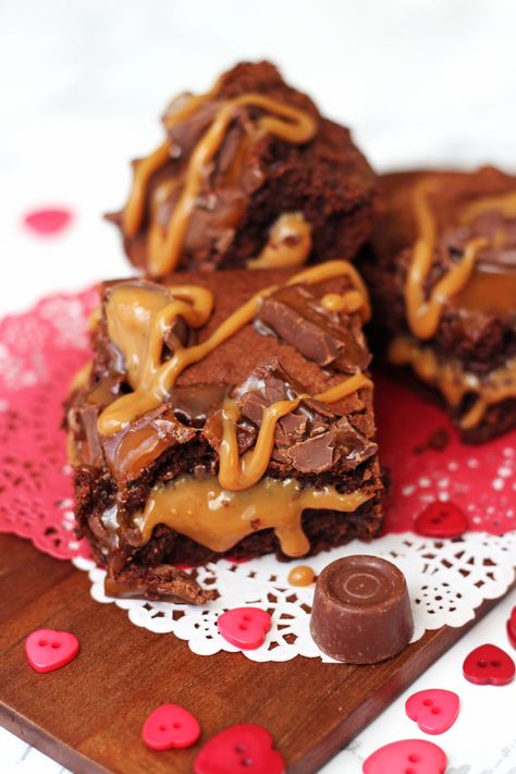 Roll Stuffed Brownies, Rollo Brownie Bites, Rolo Brownies Recipes, Rolo Brownie Trifle, Rolo Stuffed Brownies, Cookies With Rolos Inside, Rollo Cookies, Evaporated Milk Recipes, Chocolate Dessert Recipes