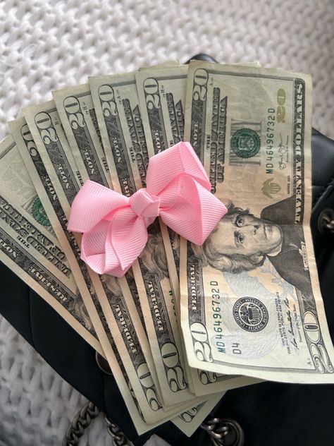 Pretty Money Aesthetic, Cute Money Aesthetic, Money Asthetics Photos, Money Spread Pfp, Money Saving Aesthetic, Money Core, Pink Channel, Money Coquette, Money Pink