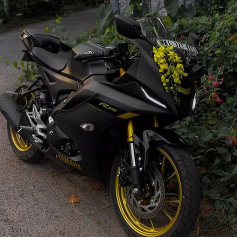 #YamahaR15V4 R15 Yamaha Modified, V3 R15 Black, Yamaha R15 V4, Gold Wallpaper Hd, R15 Yamaha, Bike India, Yamaha R25, Bus Skin Design, Ghost Rider Wallpaper