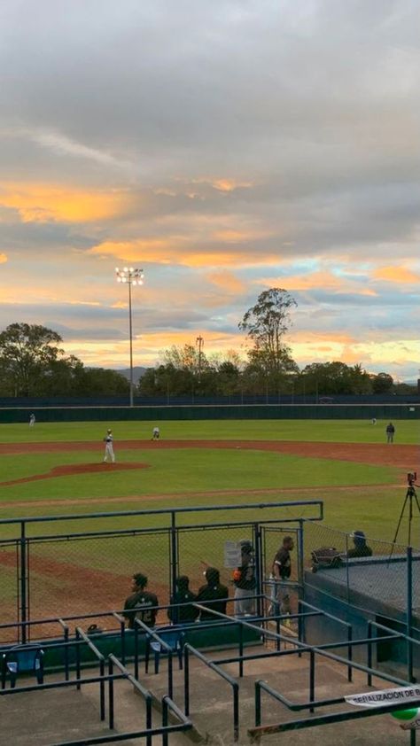 Sports Core Aesthetic, Base Ball Aesthetic, Baseball High School, Aesthetic Baseball Pictures, Aesthetic Baseball Wallpaper, High School Baseball Aesthetic, Baseball Instagram Pictures, Baseball Instagram Story, Baseball Aesthetic Boy