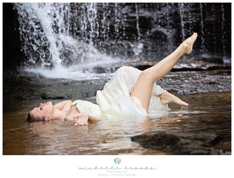 Waterfall Pics, Waterfall Shoot, Lingerielook Photoshoot, Future Photoshoot, Waterfall Ideas, Lake Photoshoot, Water Shoot, Waterfall Pictures, Water Pictures